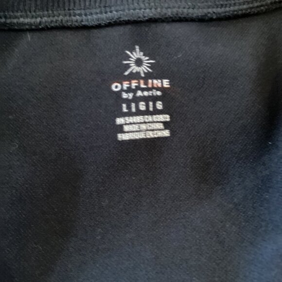 Offline By Aerie Black Crop Top Size Large Stretch Short SLeeve - Picture 2 of 6